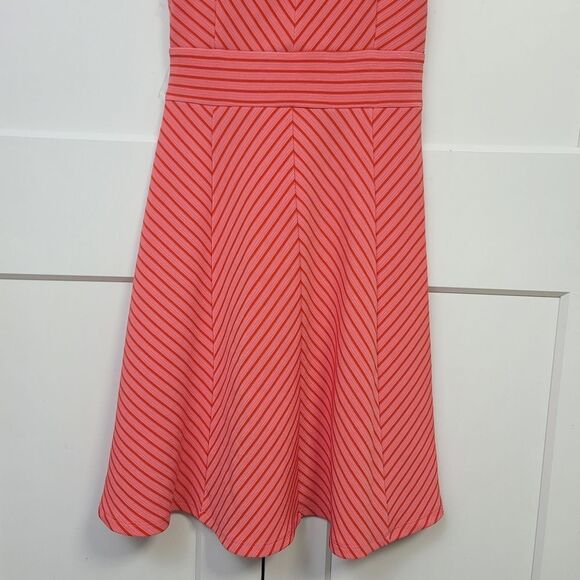 Adrianna Papell Vneck Sleeveless Cross Back Stripe Dress, Medium - Picture 8 of 12